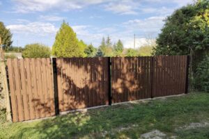 oceľový plot, hliníkový plot, plotové prvky, pozinkovaný plot, plechové plotovky